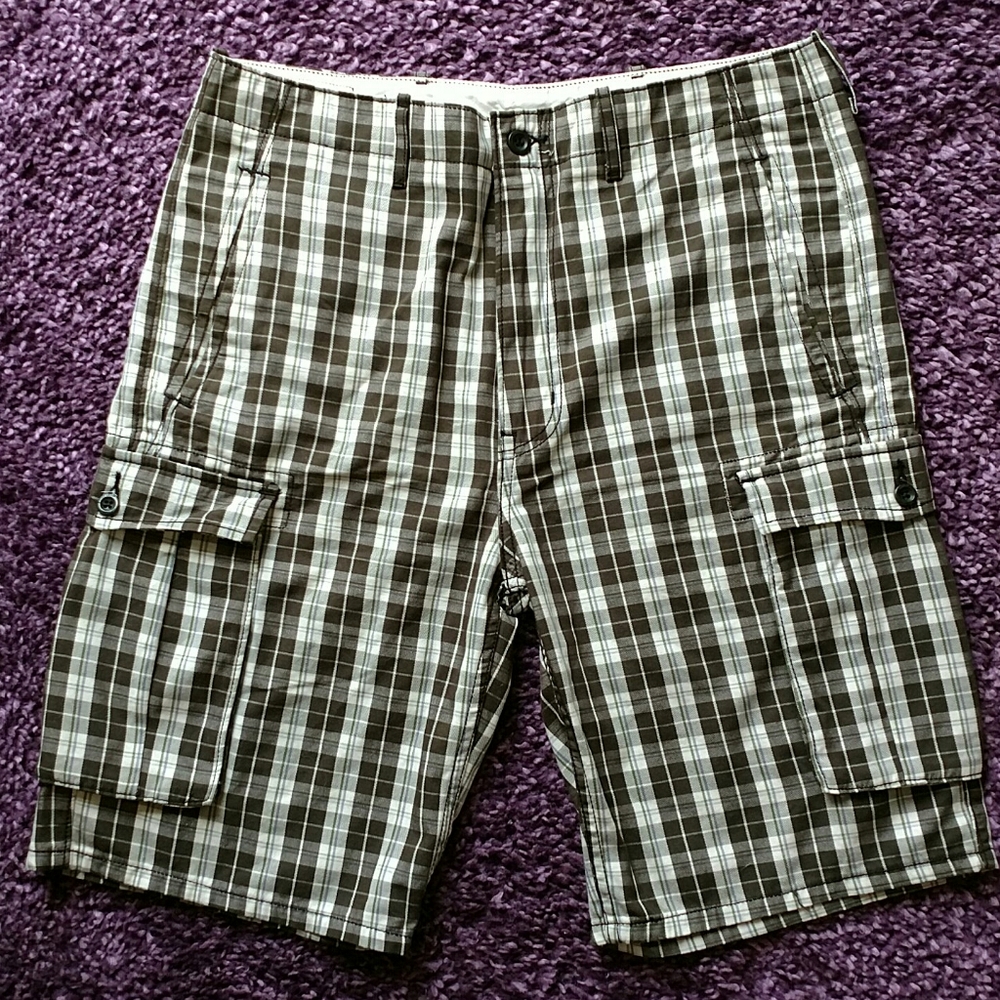 Levi's PLAID  CARGO BOARD SHORTS. SZ 34